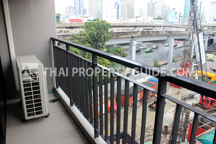 Condominium in Ploenchit 