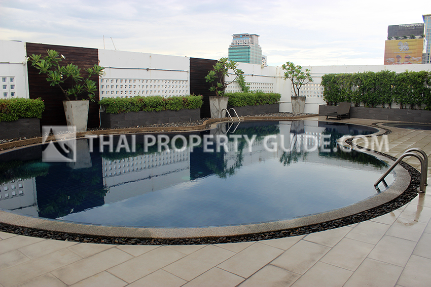 Condominium in Ploenchit 