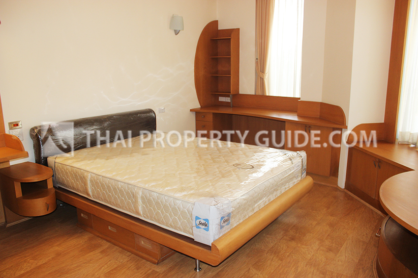 Condominium in Ploenchit 