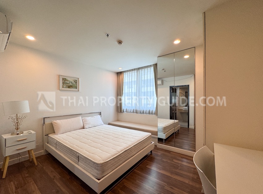 Condominium in Ploenchit 