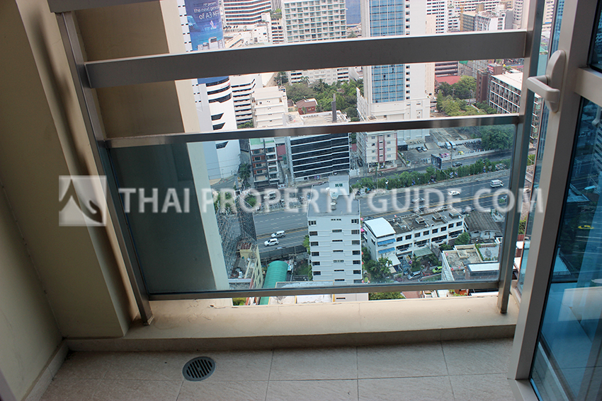Condominium in Ploenchit : Athenee Residence 