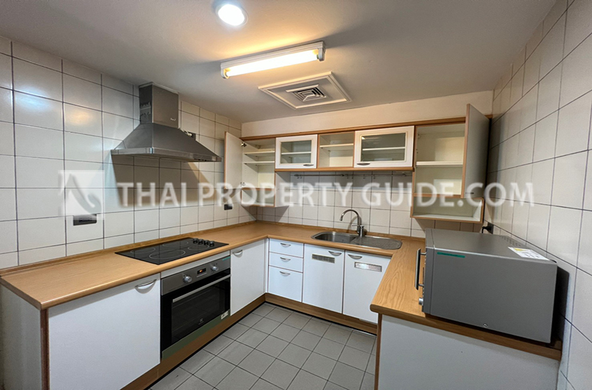 Condominium in Ploenchit 