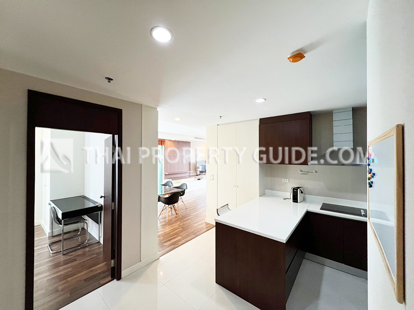 Condominium in Ploenchit 