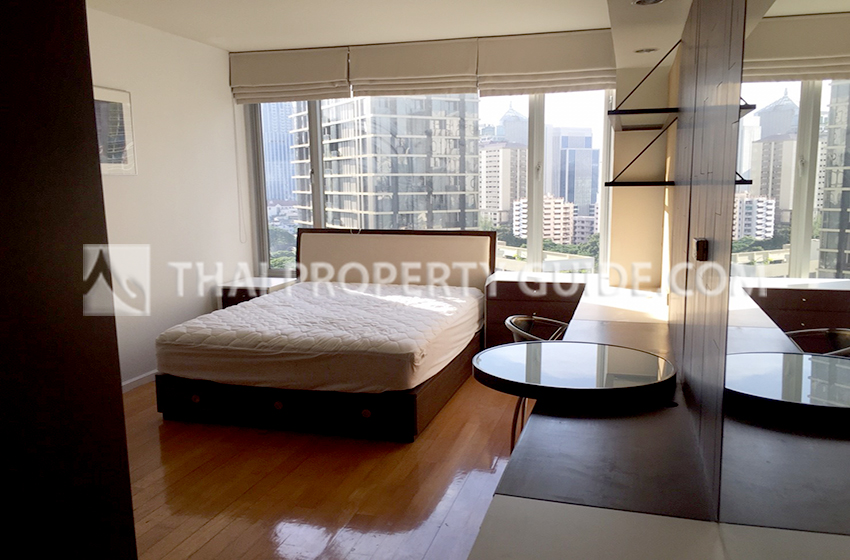 Condominium in Ploenchit 