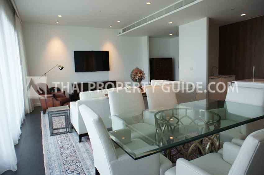 Condominium in Ploenchit 
