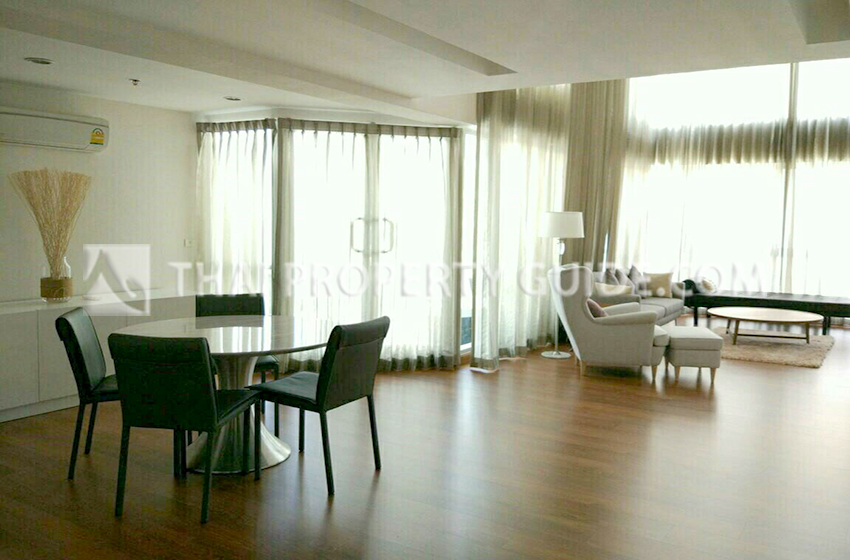 Condominium in Ploenchit 