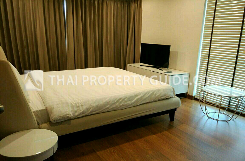 Condominium in Ploenchit 