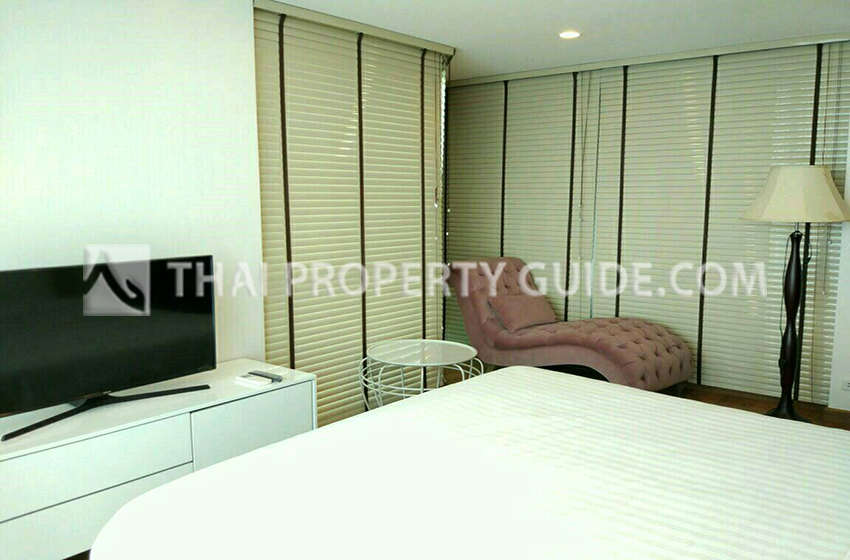 Condominium in Ploenchit 