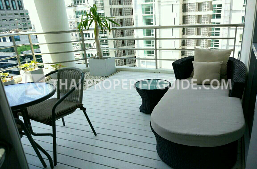 Condominium in Ploenchit 