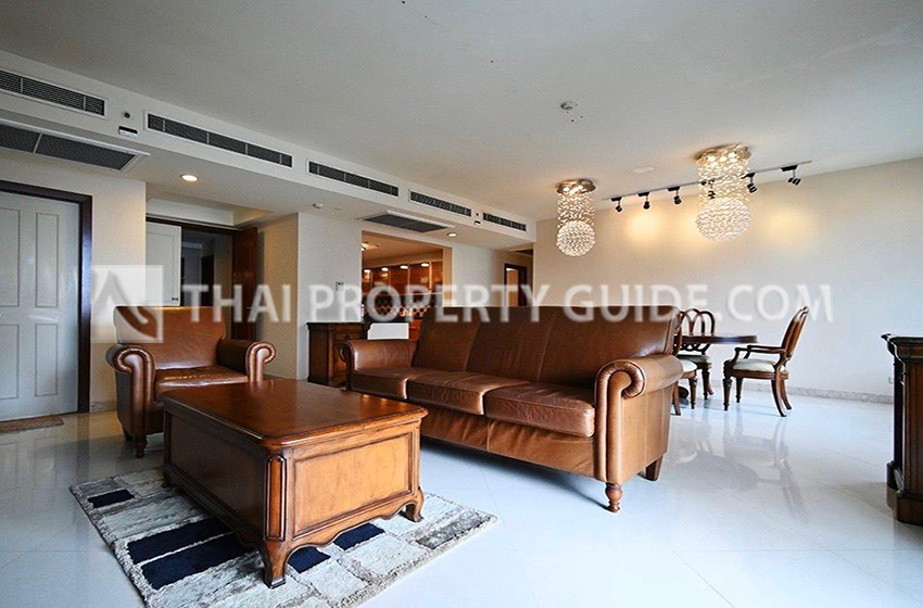 Condominium in Ploenchit