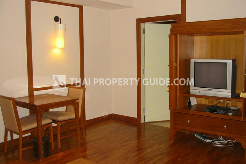 Condominium in Ploenchit 
