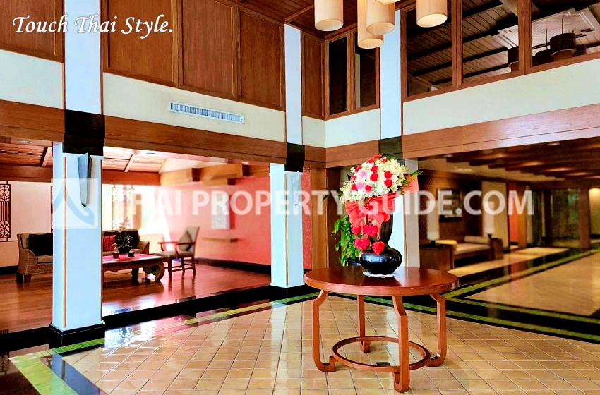 Condominium in Ploenchit 