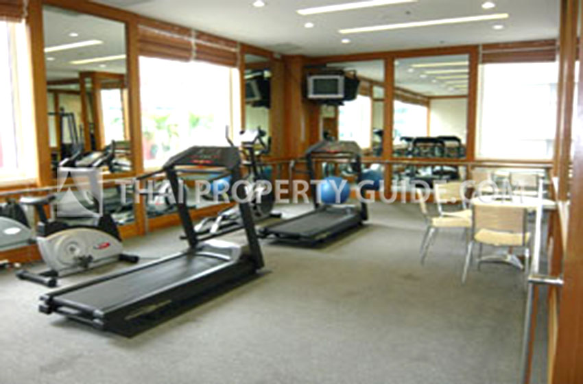 Condominium in Ploenchit 