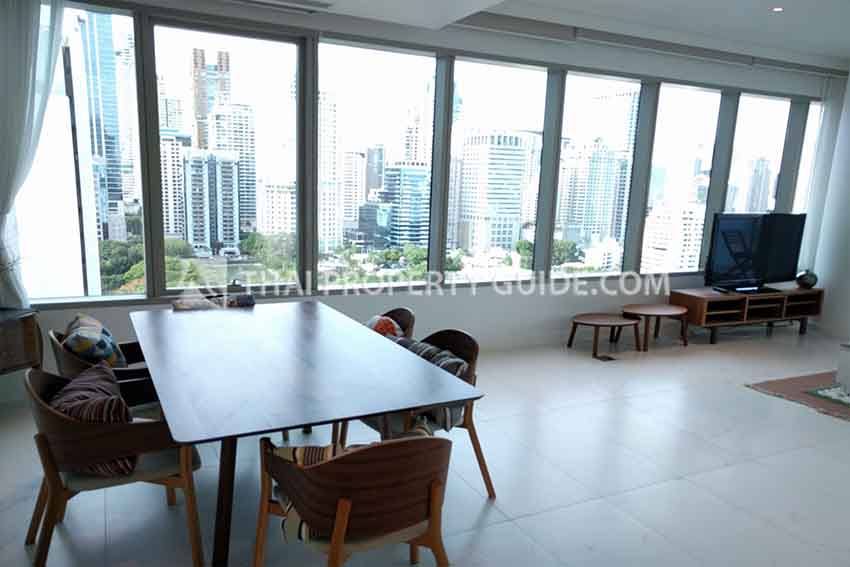 Condominium in Ploenchit 