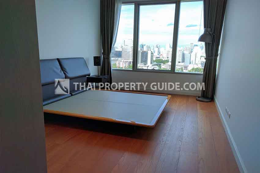 Condominium in Ploenchit 