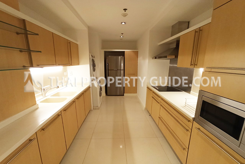 Condominium in Ploenchit : Athenee Residence 
