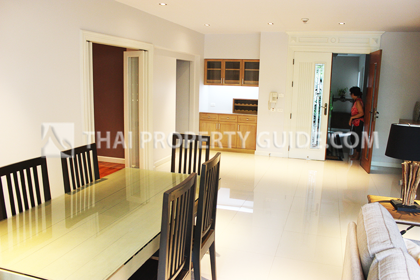 Condominium in Ploenchit 