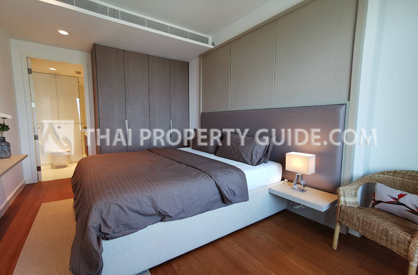 Condominium in Ploenchit 