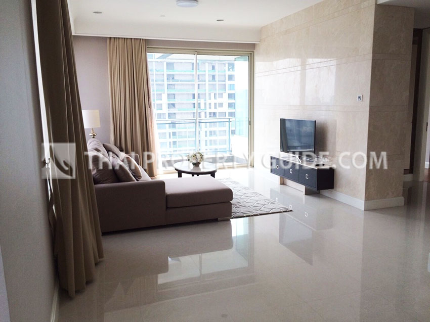 Condominium in Ploenchit 