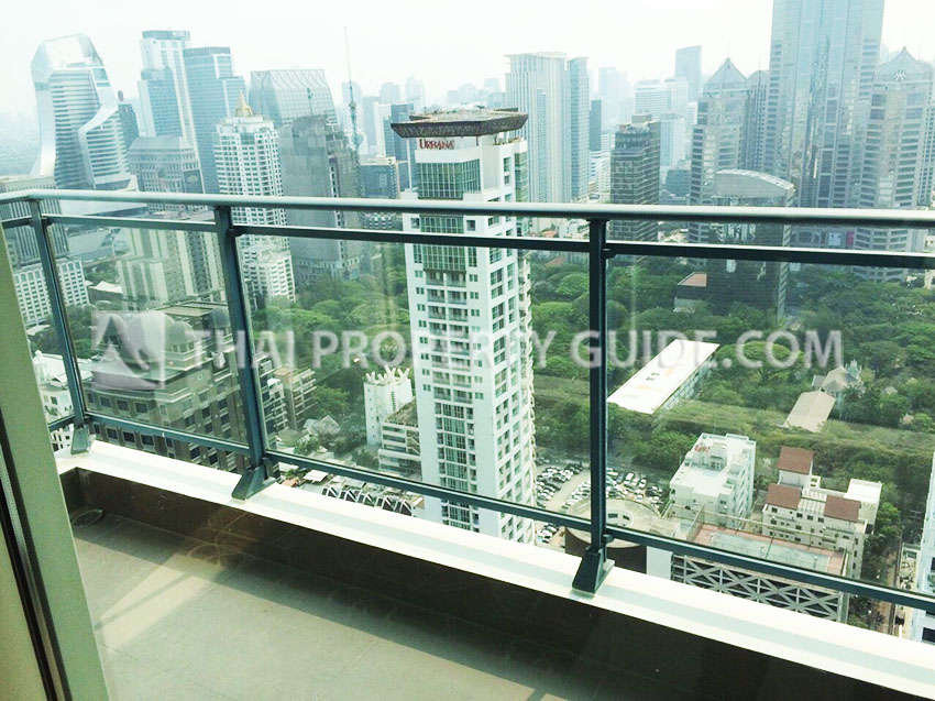 Condominium in Ploenchit 