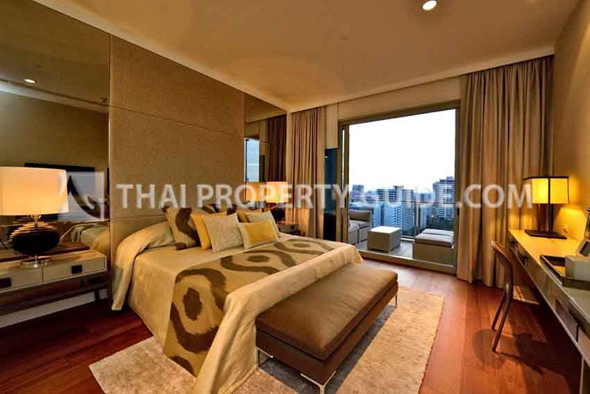 Condominium in Ploenchit 