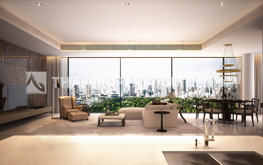 Condominium in Ploenchit 