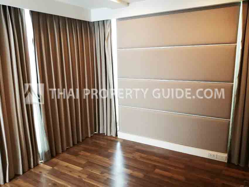 Condominium in Ploenchit 