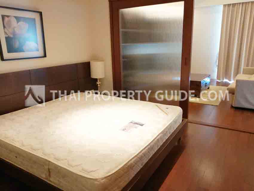 Condominium in Ploenchit : Hansar Rajdamri 