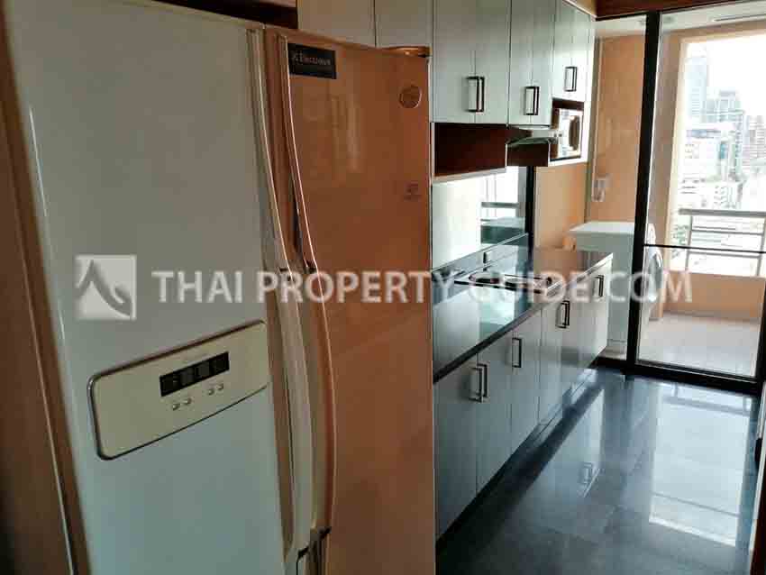 Condominium in Ploenchit 
