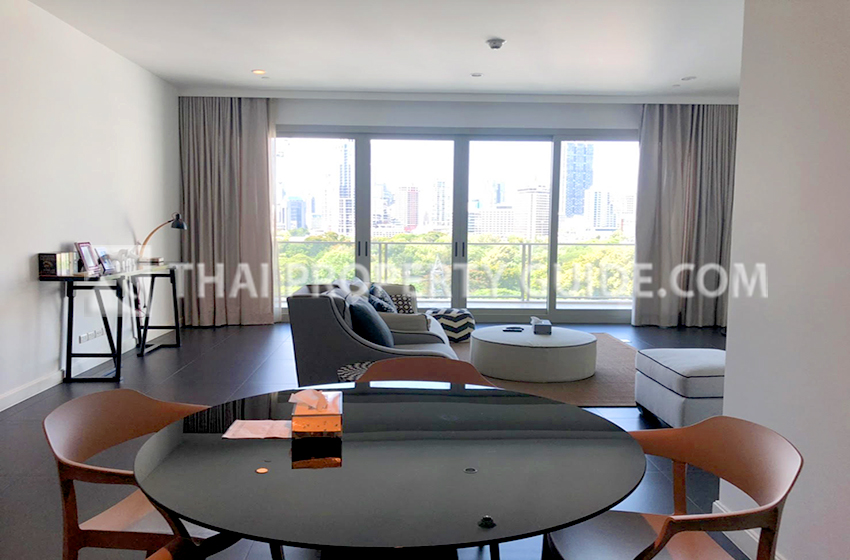 Condominium in Ploenchit 