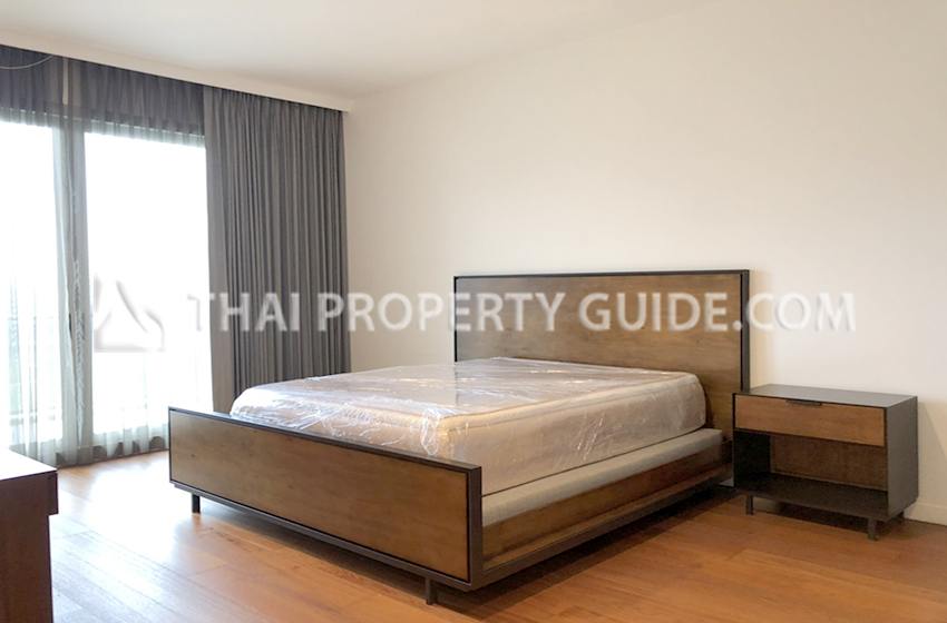 Condominium in Ploenchit 
