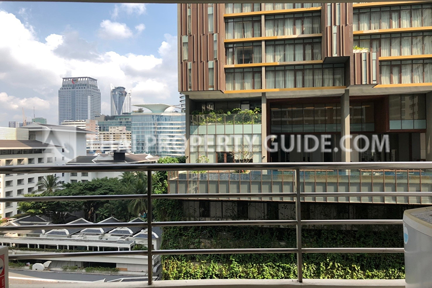 Condominium in Ploenchit 