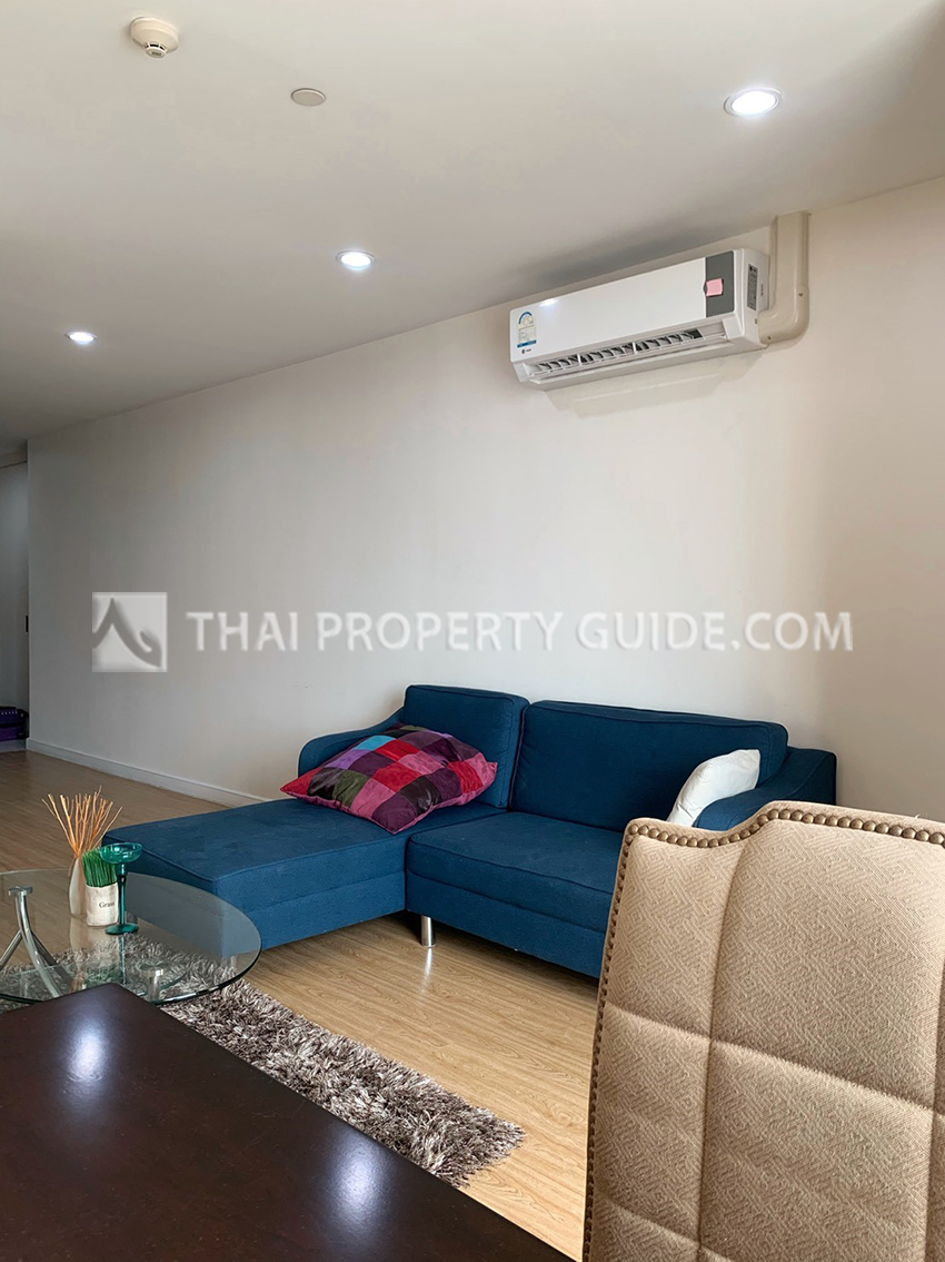 Condominium in Ploenchit 