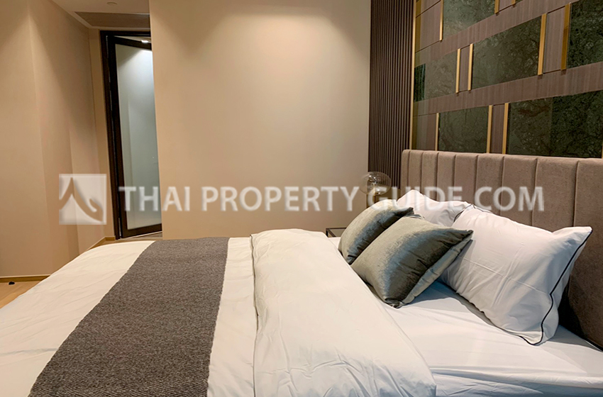 Condominium in Ploenchit 