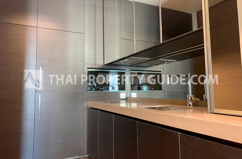 Condominium in Ploenchit 