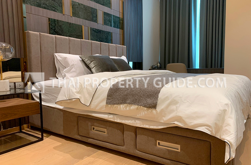 Condominium in Ploenchit 