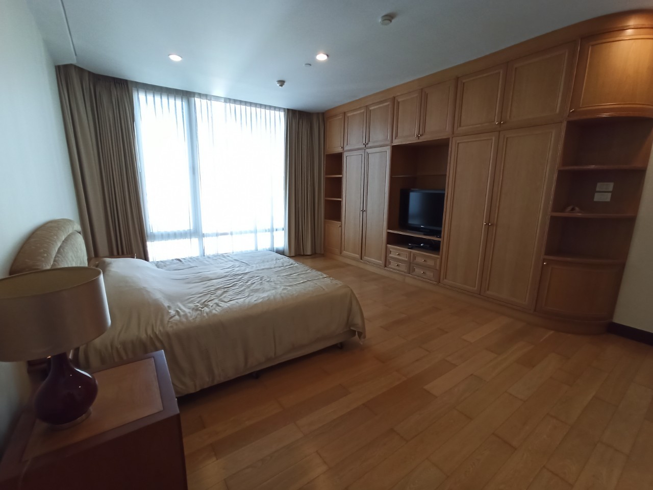 Condominium in Ploenchit 