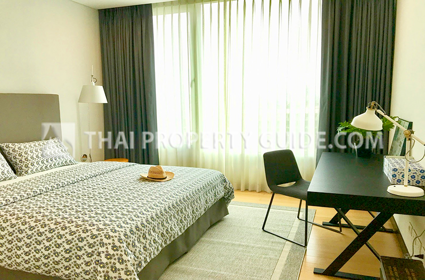 Condominium in Ploenchit 