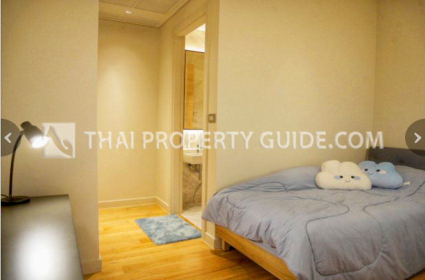 Condominium in Ploenchit 