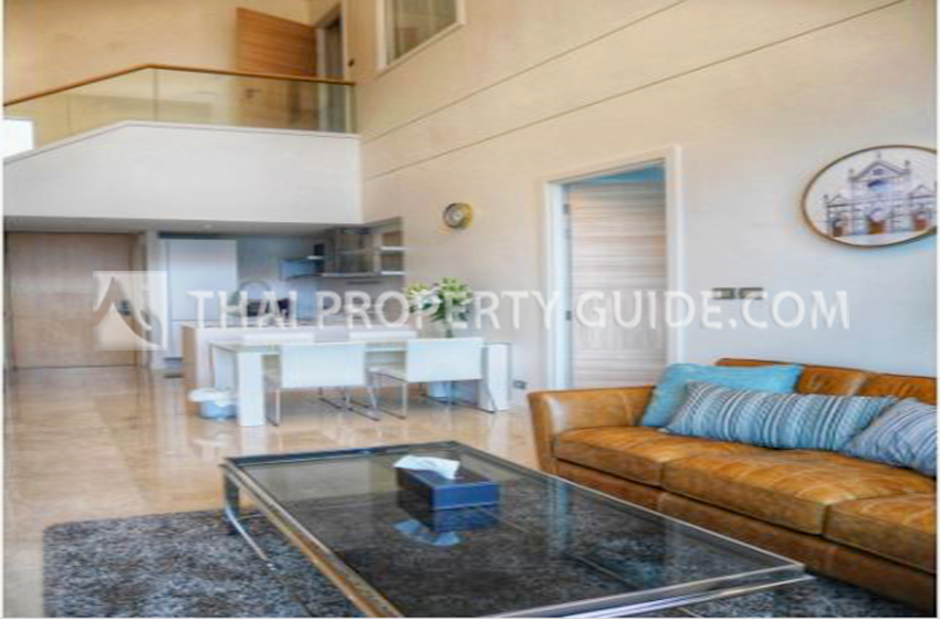 Condominium in Ploenchit 