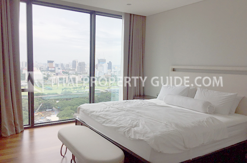 Condominium in Ploenchit 