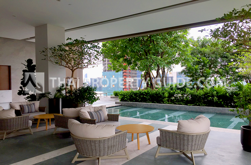 Condominium in Ploenchit 
