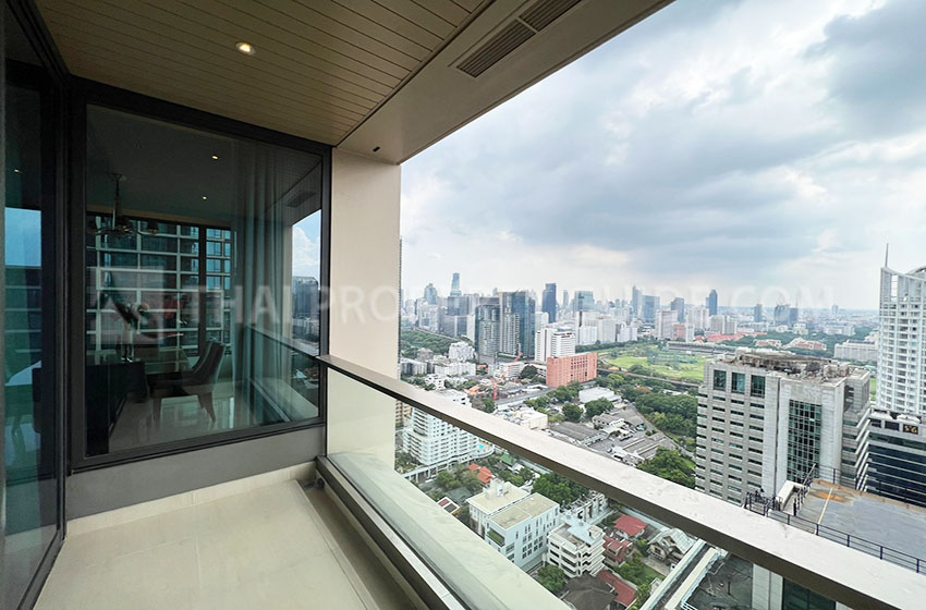 Condominium in Ploenchit 