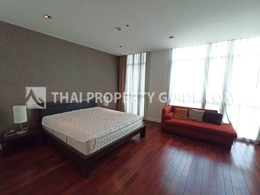 Condominium in Ploenchit : Athenee Residence 