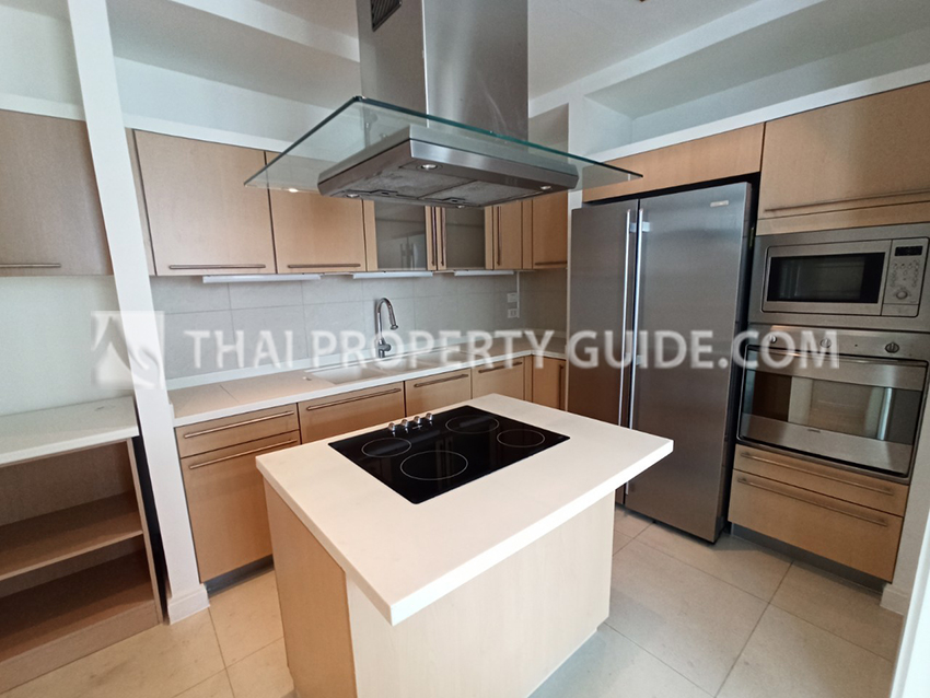 Condominium in Ploenchit : Athenee Residence 