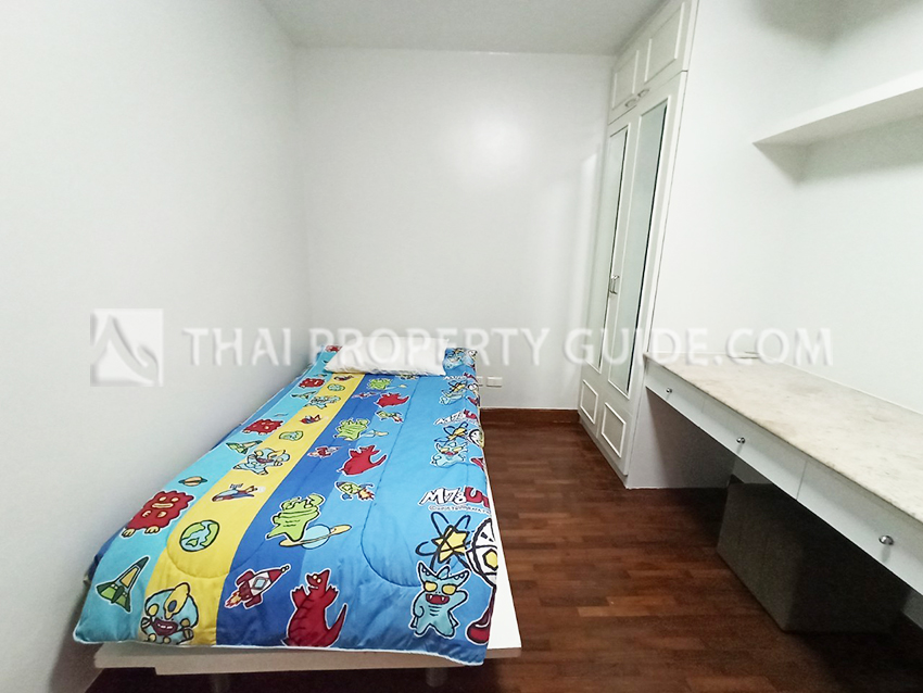 Condominium in Ploenchit 