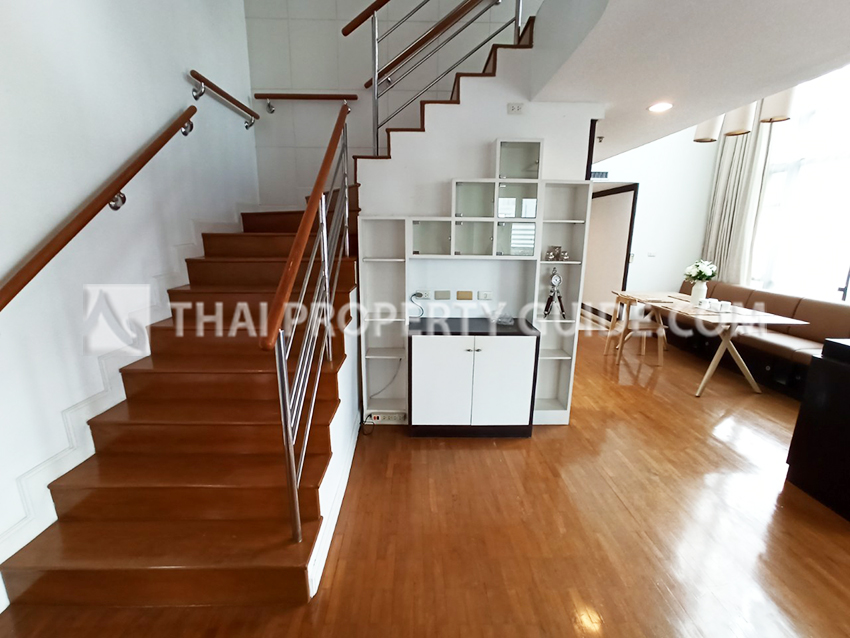 Condominium in Ploenchit 