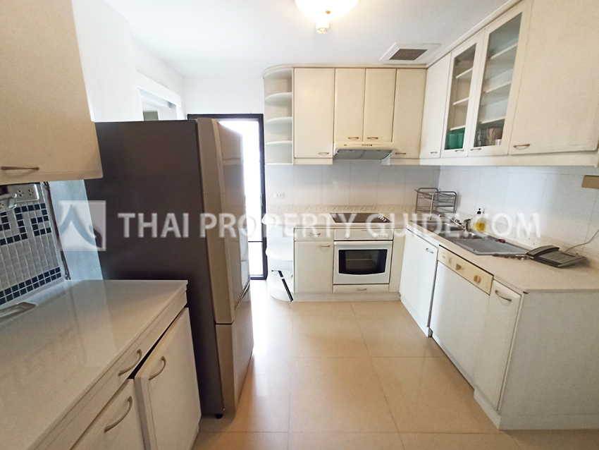 Condominium in Ploenchit 