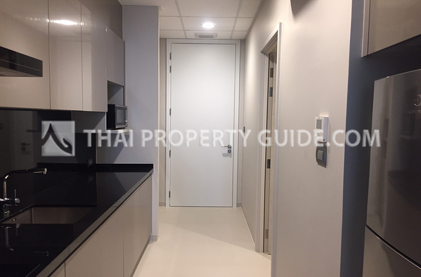 Condominium in Ploenchit 