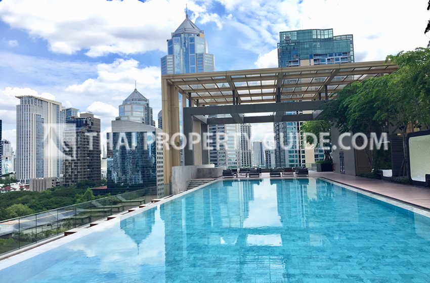 Condominium in Ploenchit 
